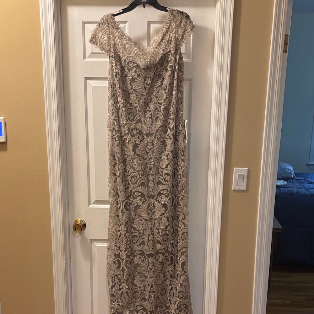 Tadashi Shoji Lace Maxi Dress in Beige - NWT